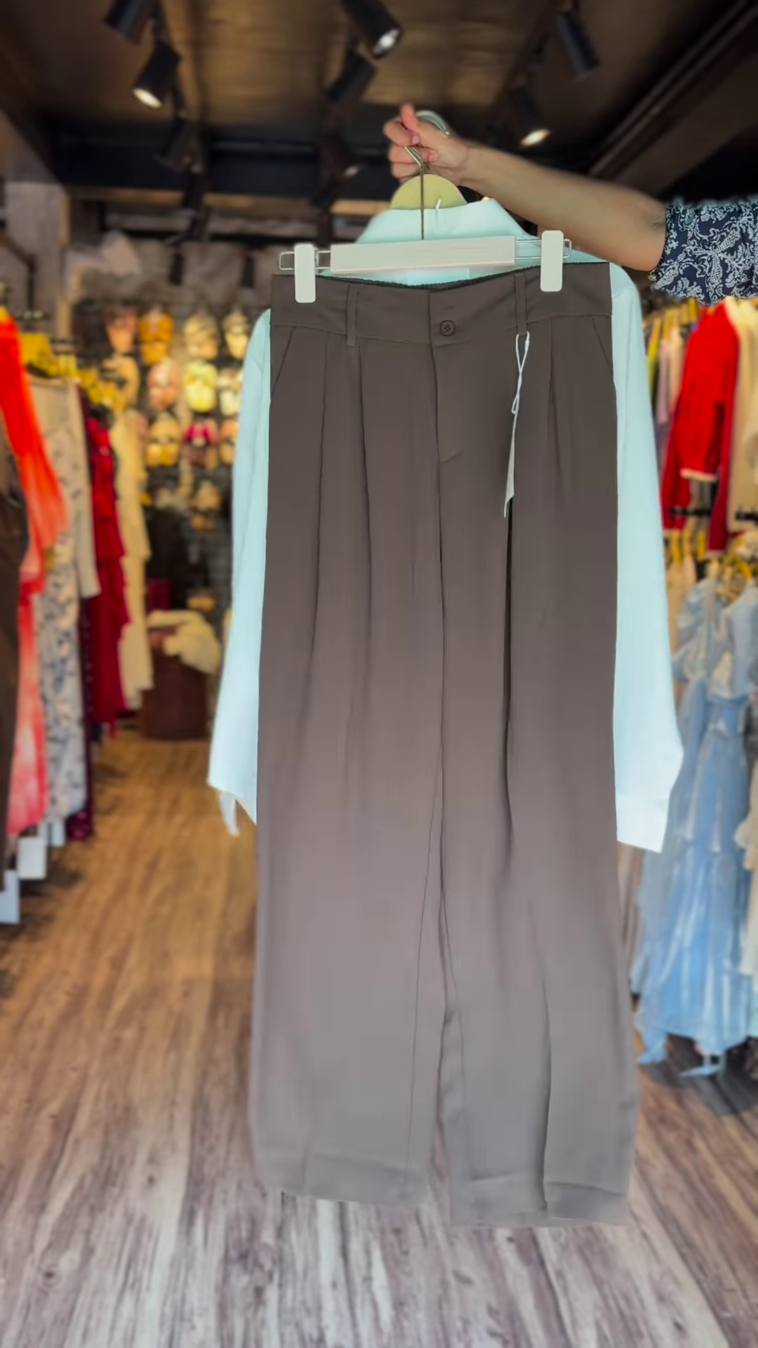 π Classic White Long-Sleeved Button-Down Shirt & Flowing Brown Wide-Leg Pants Set π