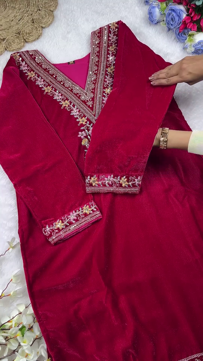 Majestic Velvet Kurta Set with Intricate Floral V-Neck Embroidery